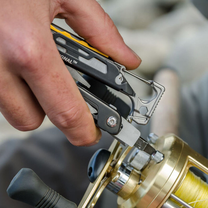 Мульти-инструмент с плоскогубцами и ножом LEATHERMAN Signal Cobalt (Multi-Tool)