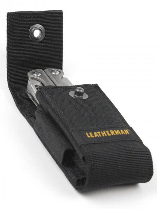 Мультитул из титана с плоскогубцами LEATHERMAN Charge Plus TTI