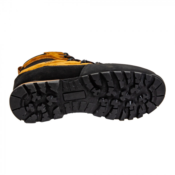 Комфортные треккинговые ботинки HuntLandia Tornado